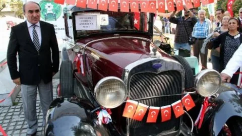 84 Yıllık Emektarı Özel Günler İçin Hazırladı