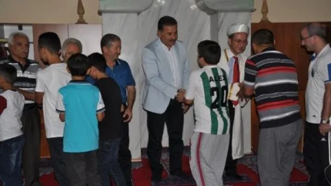 Başkan Tuna Vatandaşlarla Bayramlaştı