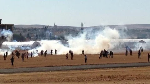 Jandarma Çadır Kente Girmek İsteyen Gruba İzin Vermeyince Olaylar Çıktı