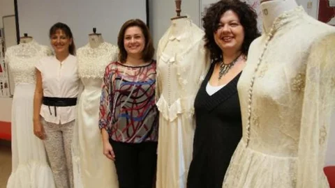 Gelinliklerin Sandıklarda Gizlenen Tarihi Ortaya Çıkıyor