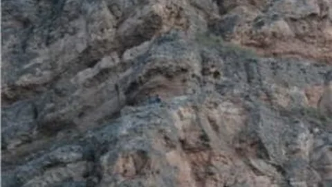 Yamaçta Mahsur Kalanlar Kurtarıldı