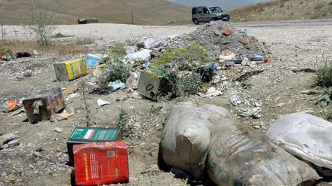 Gömülmeyen sakatatlar tehlike saçıyor!