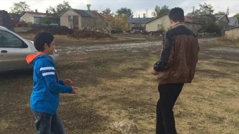 Özalp'ta dolu yağdı!