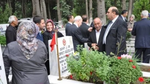 Tekirdağ'da Şehitler Kurban Bayramı'nda Mezarları Başında Anıldı