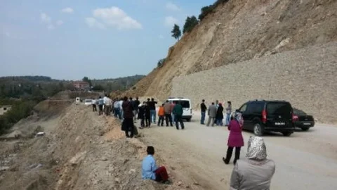 Bursa'da Yürekleri Ağza Getiren Heyelan