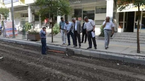 Isparta'da Dayanıklı Asfalt Kaplama Çalışmaları Hızla Devam Ediyor