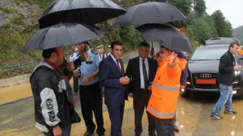 Rize'deki Sağanak Yağış