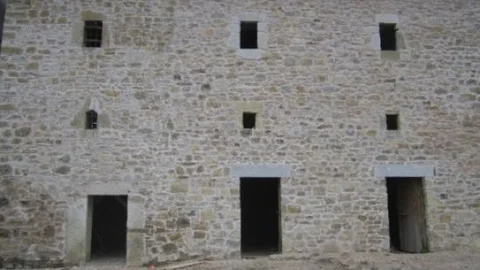 Asırlık Taş Han Yeniden Ayağa Kaldırılıyor