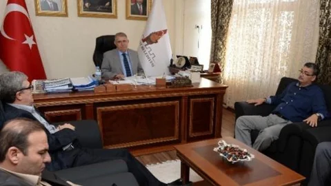 Başkan Güvenç'ten Mahçiçek'e Nezaket Ziyareti