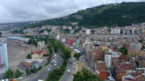 Çömlekçi'de Oteller Yıkılıyor