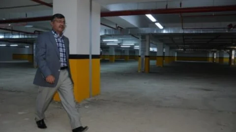 Kent Meydanı Otoparkı Açılışa Hazırlanıyor