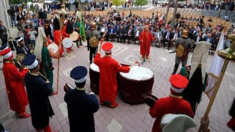 Aydıncık Soğan Kültür Ve Sanat Fesivali Düzenlendi