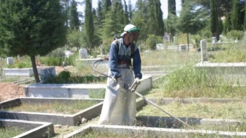 Bayram Öncesi Mezarlıklar Temizlendi