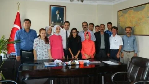 Başarılı Öğrencilere Bilgisayar Verildi