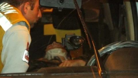 Araçta Sıkışan Yaralı Güçlükle Kurtarıldı