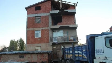 İnşaat'ta İş Kazası: 1 Ağır Yaralı