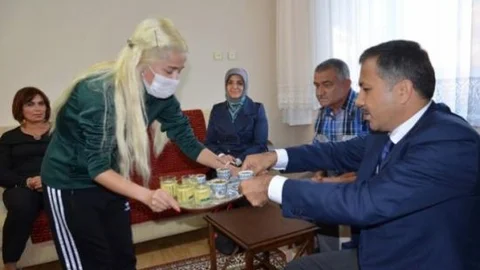 7 Organı Değişen Refiye Valiye Kendi Elleriyle Kahve Pişirdi