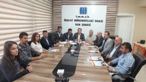 Hdp'li Üçer Vanlıları Bayramda Kobane İle Dayanışmaya Çağırdı