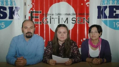 Eğitim-sen İşten Çıkarılan Öğretim Üyesi Akdemir'e Destek Verdi