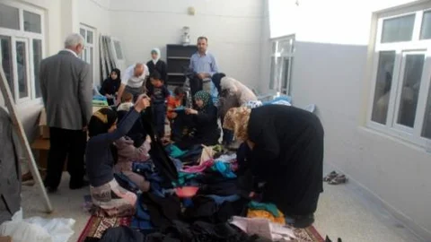 İkbal-der Kahta'daki Suriyelileri Bayram Öncesi Sevindirdi