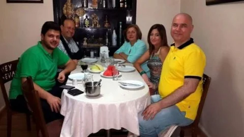 Efeler Meclis Üyesi Dokuzlu Başkan Özakcan'ı Evinde Ziyaret Etti