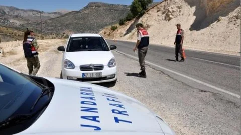 Jandarma Sürücüleri Uyarıyor