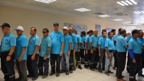 Yunusemre Belediyesi'nde Çalışanların Maaşları Ödendi