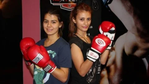 Kadınlar Kick Boksla Zayıflıyor