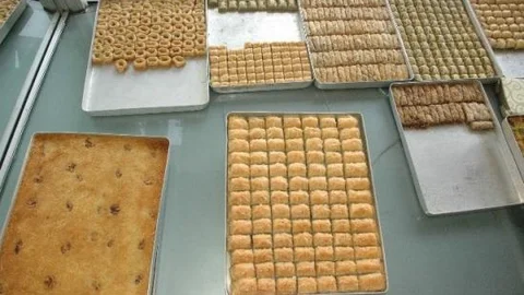 Arife Gününde Tatlıcılara Yoğun İlgi