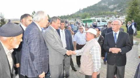 Vali Evliya Çelebi Mezarlığı'nı Ziyaret Etti