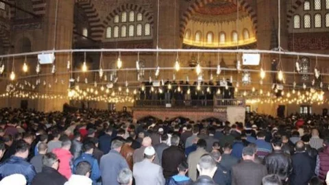 Selimiye Camii Bayram Sabahı Doldu Taştı