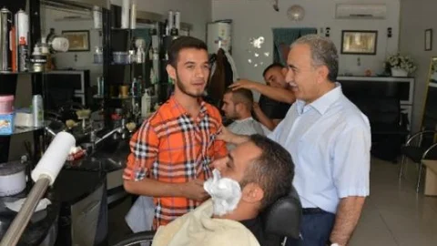 Vali Büyük'ten Komşularına Bayram Ziyareti