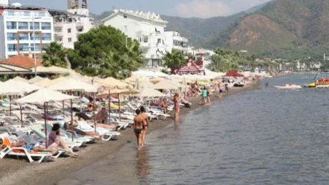 Marmaris'te Sahillerde Bayram Bereketi