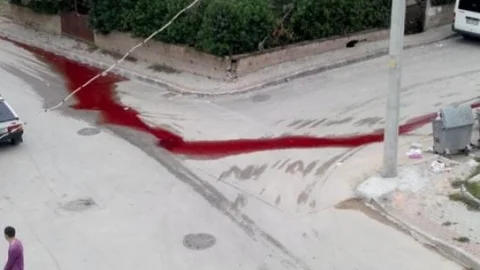 Sokaklar Kan Gölüne Döndü...(düzeltme-tekrar)