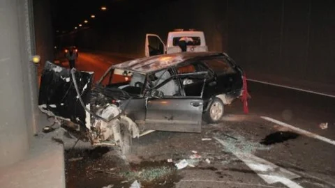 Tünelde Korkutan Kaza: 4 Yaralı