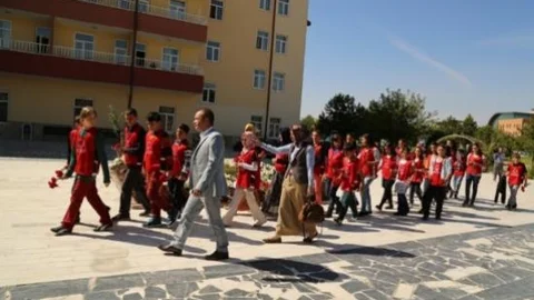 Melikgazi Belediyesi Çocuk Meclisinden Huzurevine Ziyaret