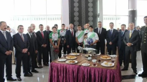 Protokol Bayramda Buluştu