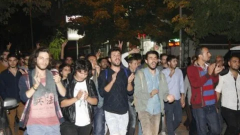 Diyarbakır'da Işid Saldırıları Protesto Edildi