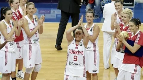 Esmeral Tunçluer'den Veda