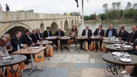 Edirne'de muhtarlar bayramlaştı!