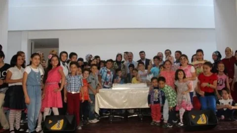 Yaz Kurslarına Katılan Kursiyerlere Sertifa Aldı