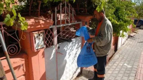 Karaman Belediyesi Kurban Bayramı Öncesi 75 Bin Poşet Dağıttı