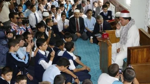 Dünya Kur'an Okuma Birincisi Er Elazığ'da