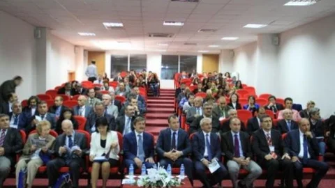 Erzincan Üniversitesi'nde 1.uluslararası Türk Dili Konuşulan Coğrafyalarda Kültür-sanat Ve Sanat Eğitimi Sempozyumu