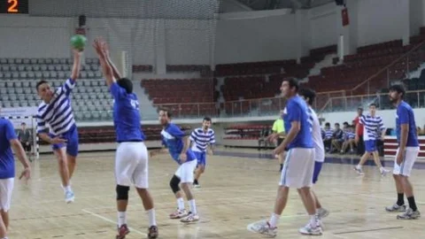 Yalova'da Hentbol Terfi Müsabakaları Sona Erdi