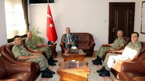 Korgeneral Barutcu'dan Vali Canbolat'a Ziyaret