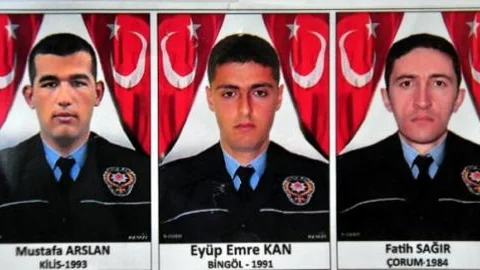 Bitlis'te Şehit Olan 3 Polis İçin Tören Düzenlendi