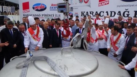 Dünyanın En Büyük Pilavı Mengen'de Yapıldı