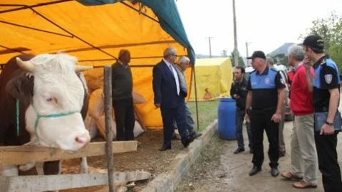 Emniyet Müdürlüğü Kurban Satıcılarını Uyardı