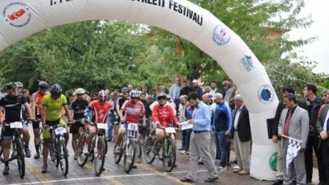 Tunceli'de Dağ Bisikleti Festivali Düzenlendi